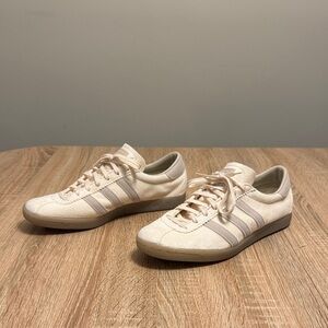 Adidas Women's Beige Sneakers